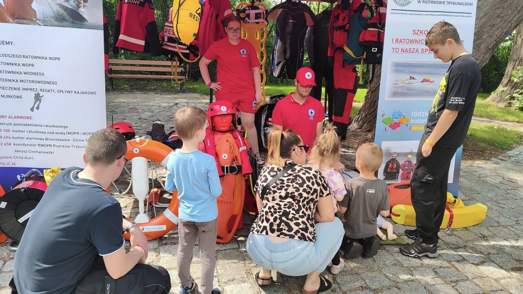 b4-1024x576 Gminny Dzień Dziecka w Szymczycach z udziałem Rejonowego WOPR Piotrków Trybunalski