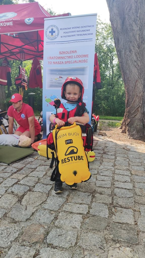 b9-576x1024 Gminny Dzień Dziecka w Szymczycach z udziałem Rejonowego WOPR Piotrków Trybunalski