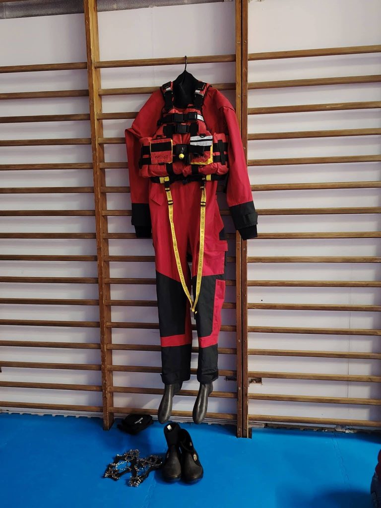 t4-768x1024 Ratownicy WOPR w ramach kampanii „Kruche Życie” odwiedzili Piotrkowską Akademię Taekwon-do